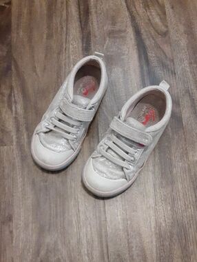 FREE WITH BUNDLE! - See Kai Run Girls Kristin Sneakers